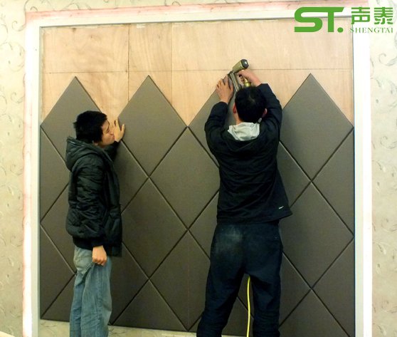 聚酯纤维吸音板墙面安装方法